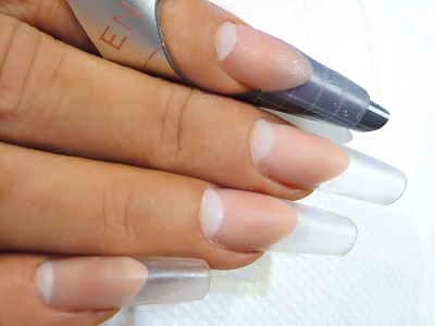 Как нарастить ногти на формах: снятие формы