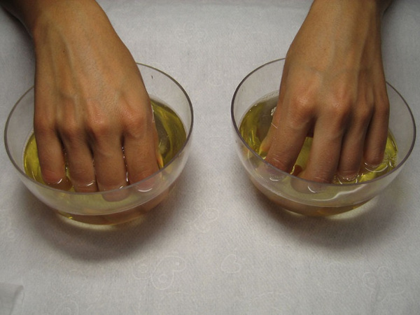 Масляные укрепляющие ванночки для ногтей
