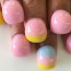 Фрик-маникюр bubble nails не теряет популярности