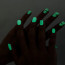 Светящийся лак для ногтей: характеристика основных видов