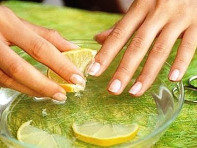 Отбеливание ногтей с помощью лимона