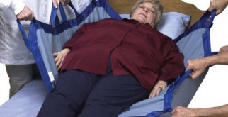 Почему не рекомендуется перевозить лежачего больного самостоятельно