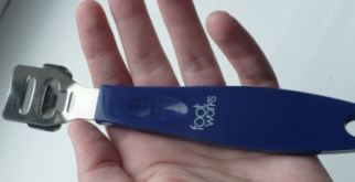 Станок для педикюра: плюсы и минусы данного приспособления