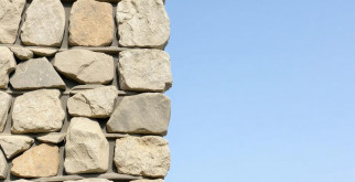 Бутовый камень: прочный герой простых стен и причудливых садов