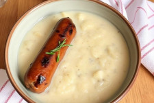 Колбаса в домашних условиях и манная каша: два простых удовольствия, которые стоит освоить