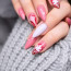 Les tendances automne-hiver pour vos ongles : inspirez-vous et adaptez votre style