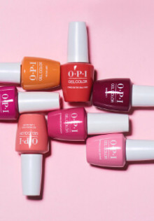 Новую линейку суперстойких лаков от OPI представила известный блоггер